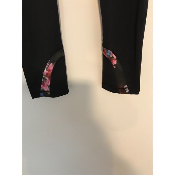 Lululemon Run: Inspire Crop II Black / Spring Has Sprung Multi - Size 6 - Picture 3 of 12